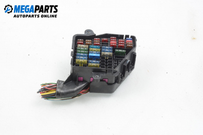 Fuse box for Audi A4 (B5) 1.8, 125 hp, station wagon, 1998