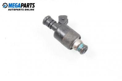 Gasoline fuel injector for Daewoo Lanos 1.5, 86 hp, sedan, 2001