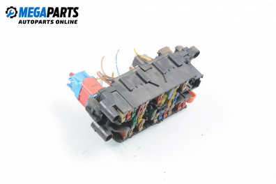 Fuse box for Peugeot 206 2.0 HDI, 90 hp, hatchback, 2001