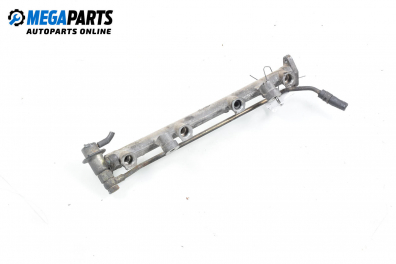 Fuel rail for Hyundai Coupe (RD) 1.6 16V, 114 hp, coupe, 1998