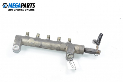 Fuel rail for Nissan Primera (P12) 2.2 dCi, 139 hp, sedan, 2003