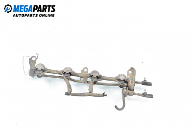 Fuel rail with injectors for Nissan Primera (P10) 2.0, 125 hp, sedan, 1996