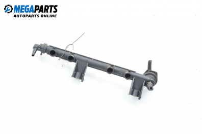 Fuel rail for Renault Clio II 1.2, 58 hp, hatchback, 1998