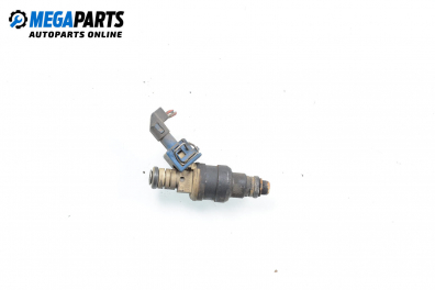 Gasoline fuel injector for Volkswagen Golf III 1.6, 101 hp, hatchback, 1995