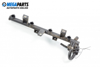 Fuel rail for Citroen Xantia 1.8, 90 hp, hatchback, 1996