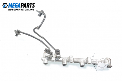 Fuel rail for Mitsubishi Space Runner 2.4 GDI, 150 hp, minivan, 1999