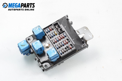 Fuse box for Nissan Primera (P11) 2.0 16V, 115 hp, hatchback, 1999