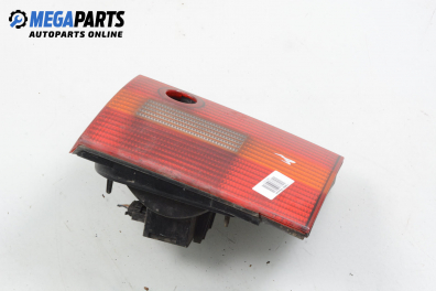 Innere bremsleuchte for Volkswagen Passat (B4) 1.9 TDI, 90 hp, combi, 1995, position: rechts