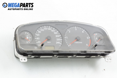 Instrument cluster for Toyota Avensis 2.0 D-4D, 110 hp, station wagon, 2002