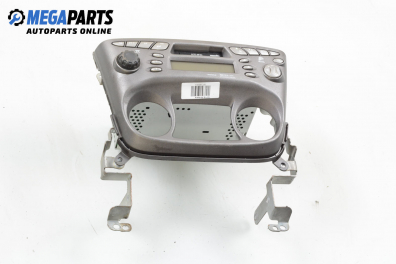 Auto kassettenspieler for Nissan Almera (N16) (2000-2006)