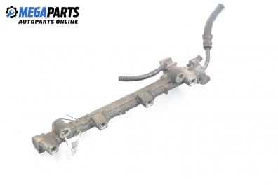 Rampă combustibil for Mitsubishi Galant VI combi (EA) (09.1996 - 10.2003) 2.0 (EA2W), 136 hp