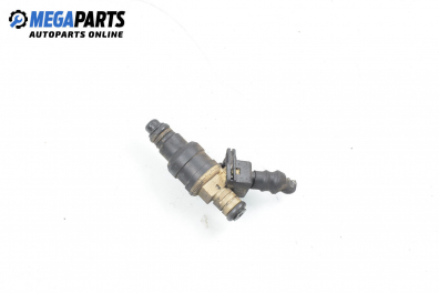 Gasoline fuel injector for Volkswagen Golf III (1H1) (08.1991 - 07.1998) 1.6, 101 hp