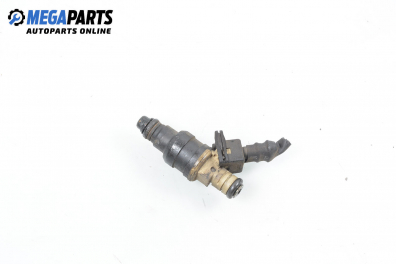 Gasoline fuel injector for Volkswagen Golf III (1H1) (08.1991 - 07.1998) 1.6, 101 hp