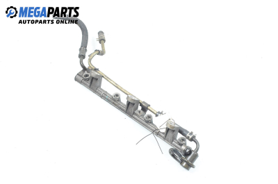 Fuel rail for Kia Clarus Sedan (K9A) (07.1996 - ...) 2.0 i 16V, 133 hp