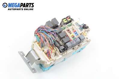 Fuse box for Mitsubishi Grandis (NA_W) (03.2003 - 12.2011) 2.0 DI-D (NA8W), 136 hp