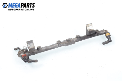 Fuel rail for Ford Focus (DAW, DBW) (10.1998 - 12.2007) 1.6 16V, 100 hp