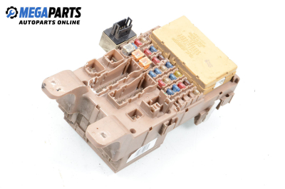 Fuse box for Toyota Corolla Verso (ZDE12, CDE12) (09.2001 - 05.2004) 1.8 VVT-i (ZZE122), 135 hp