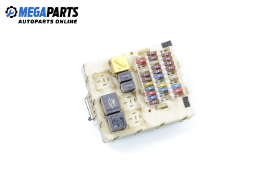 Fuse box for Ford Focus (DAW, DBW) (10.1998 - 12.2007) 1.8 Turbo DI / TDDi, 90 hp