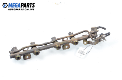 Fuel rail with injectors for Nissan Primera Traveller (WP11) (06.1996 - 01.2002) 1.6 16V, 99 hp