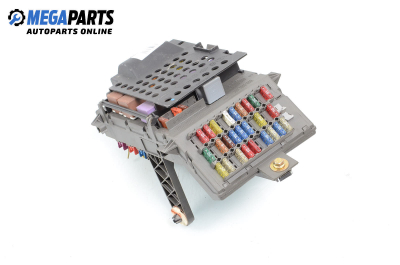 Tablou cu siguranțe for Renault Laguna I (B56, 556) (1993-11-01 - 2002-08-01) 1.6 16V (B568, B561), 107 hp