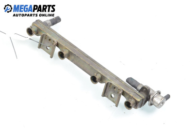 Fuel rail for Nissan Primera Hatchback (P11) (06.1996 - 07.2002) 1.8 16V, 114 hp