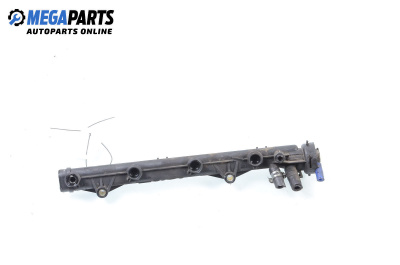 Fuel rail for Volkswagen Polo Hatchback II (10.1994 - 10.1999) 75 1.6, 75 hp