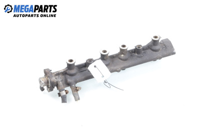 Fuel rail for Renault Laguna I Hatchback (11.1993 - 08.2002) 2.0 (556A), 139 hp