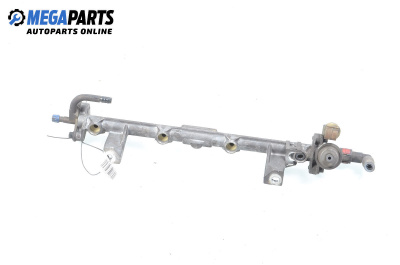 Fuel rail for Ford Mondeo II Turnier (08.1996 - 09.2000) 1.8 i, 115 hp