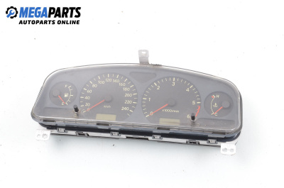 Instrument cluster for Toyota Avensis Station Wagon I (09.1997 - 02.2003) 2.0 D-4D (CDT220), 110 hp