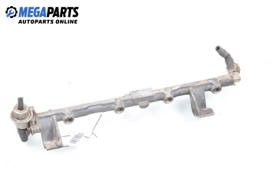 Fuel rail for Ford Focus I Estate (02.1999 - 12.2007) 1.6 16V, 100 hp, № 98MF-9H487