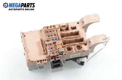 Sicherungskasten für Toyota Corolla (E120; E130) 1.8 VVT-i TS, 192 hp, hecktür, 3 türen, 2002