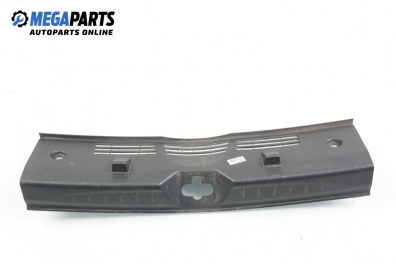 Plastic inside rear trunk cargo scuff plate for Seat Altea 1.9 TDI, 105 hp, 2004