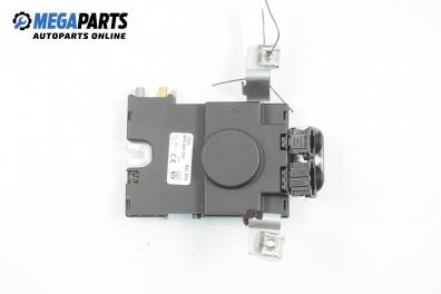 Amplificator antenă pentru Audi A3 (8P) 2.0 16V TDI, 140 cp, hatchback, 3 uși, 2003 № VAG 8P0 035 225