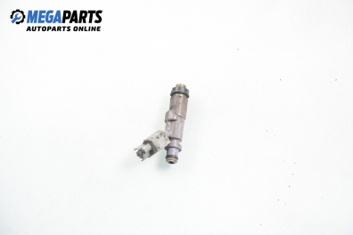 Gasoline fuel injector for Lexus IS (XE10) 2.0, 155 hp, sedan automatic, 2000