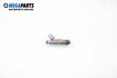 Gasoline fuel injector for Lexus IS (XE10) 2.0, 155 hp, sedan automatic, 2000