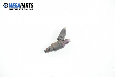 Gasoline fuel injector for Volvo S40/V40 2.0, 136 hp, sedan, 1996