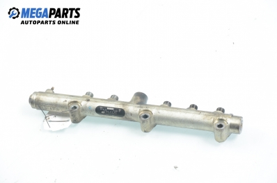 Fuel rail for Kia Sorento 2.5 CRDi, 140 hp, 2004 № 0 445 214 061