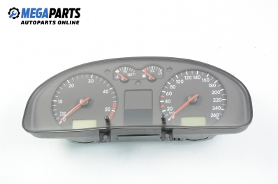 Instrument cluster for Volkswagen Passat (B5; B5.5) 2.5 TDI, 150 hp, station wagon automatic, 1999 № VAG 3B0 820 822 A