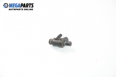 Gasoline fuel injector for BMW 3 (E36) 1.8, 113 hp, sedan, 1992 № 1247931