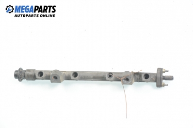 Fuel rail for Hyundai Tucson 2.0 4WD, 141 hp, 2008