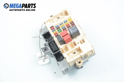 Sicherungskasten für Alfa Romeo 147 1.6 16V T.Spark, 105 hp, 5 türen, 2001 № 46520419