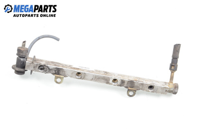 Fuel rail for Daewoo Nubira Station Wagon I (04.1997 - 06.1999) 1.6 16V, 106 hp