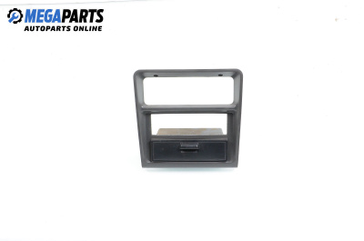 Consola centrală for Mitsubishi Pajero II SUV (12.1990 - 10.1999)