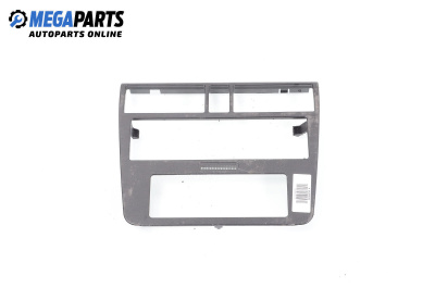 Consola centrală for Audi A4 Sedan B5 (11.1994 - 09.2001)