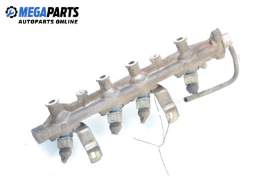 Fuel rail with injectors for Renault Laguna I Hatchback (11.1993 - 08.2002) 2.0 (B56C/H/N), 113 hp