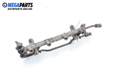 Fuel rail for Mitsubishi Space Star Minivan (06.1998 - 12.2004) 1.3 16V (DG1A), 86 hp