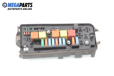 Fuse box for Opel Vectra C Sedan (04.2002 - 01.2009) 2.2 direct, 155 hp