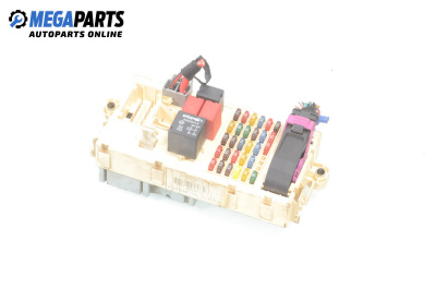 Fuse box for Alfa Romeo 147 Hatchback (2000-11-01 - 2010-03-01) 1.6 16V T.SPARK (937AXB1A), 120 hp, № 46558758