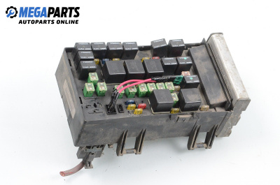 Fuse box for Chrysler Voyager Minivan IV (09.1999 - 12.2008) 2.5 CRD, 141 hp