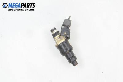 Gasoline fuel injector for Hyundai Sonata III Sedan (05.1993 - 08.1998) 2.0 i, 105 hp